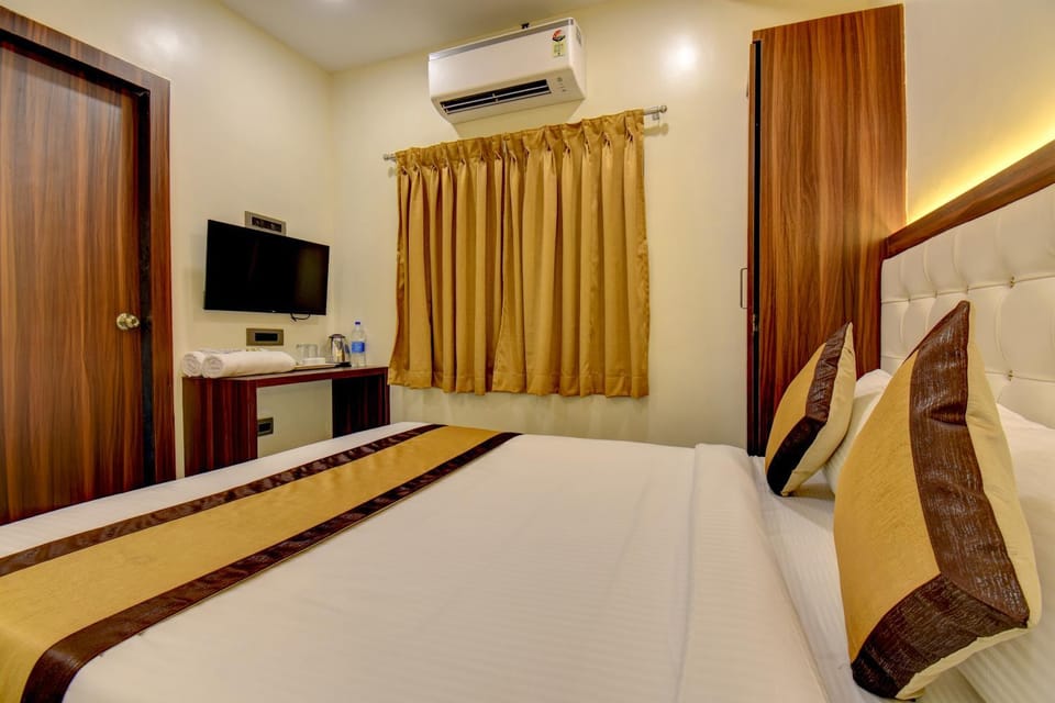 Hotel Majestic Crest Bed and Breakfast in Mumbai
