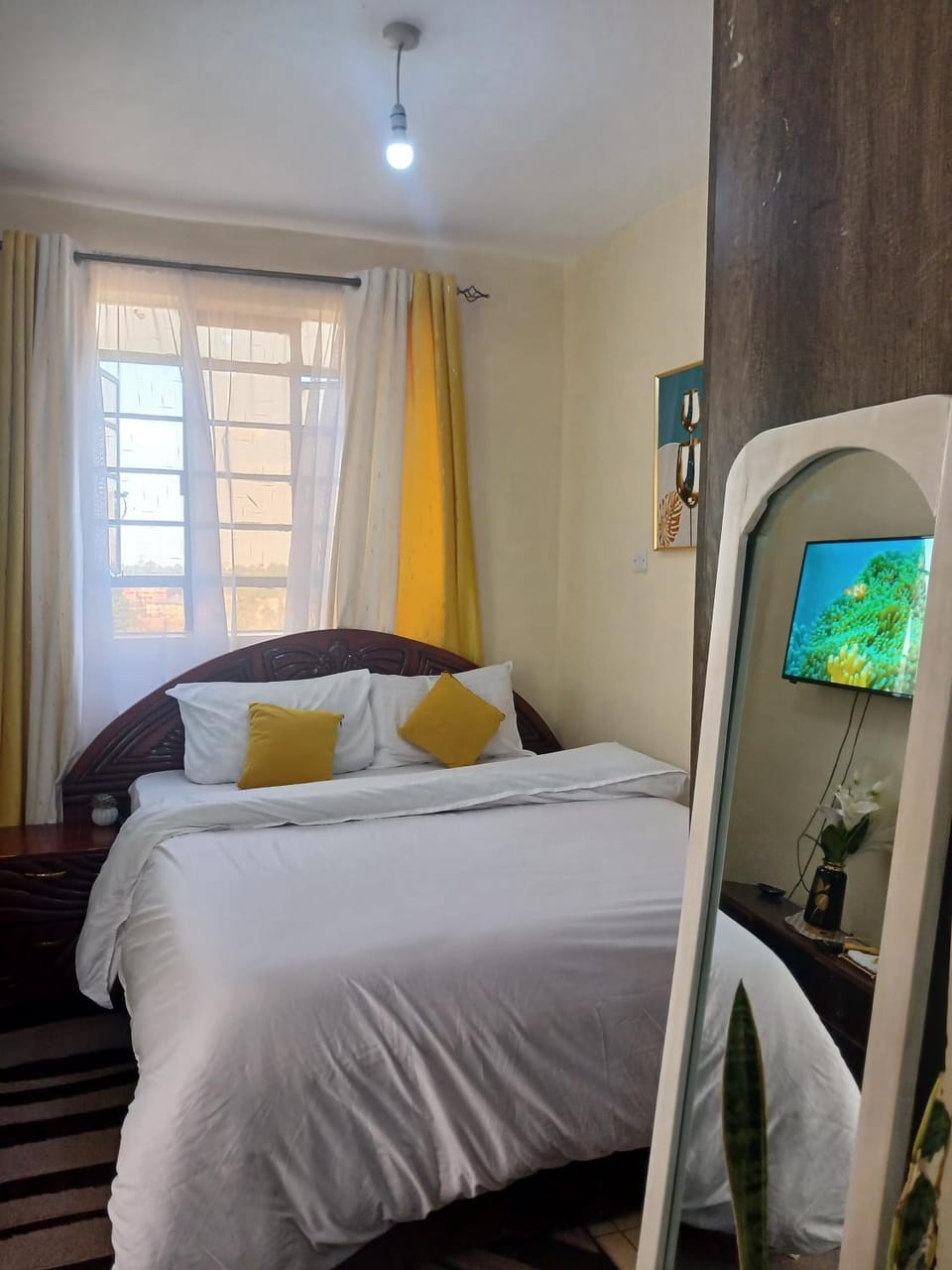Lush Botanical Haven Studio-Cozy Retreat Bed and Breakfast in Nairobi