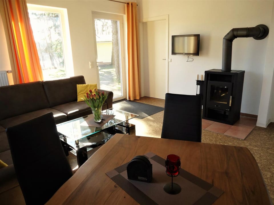 Living room, Seating area, fireplace