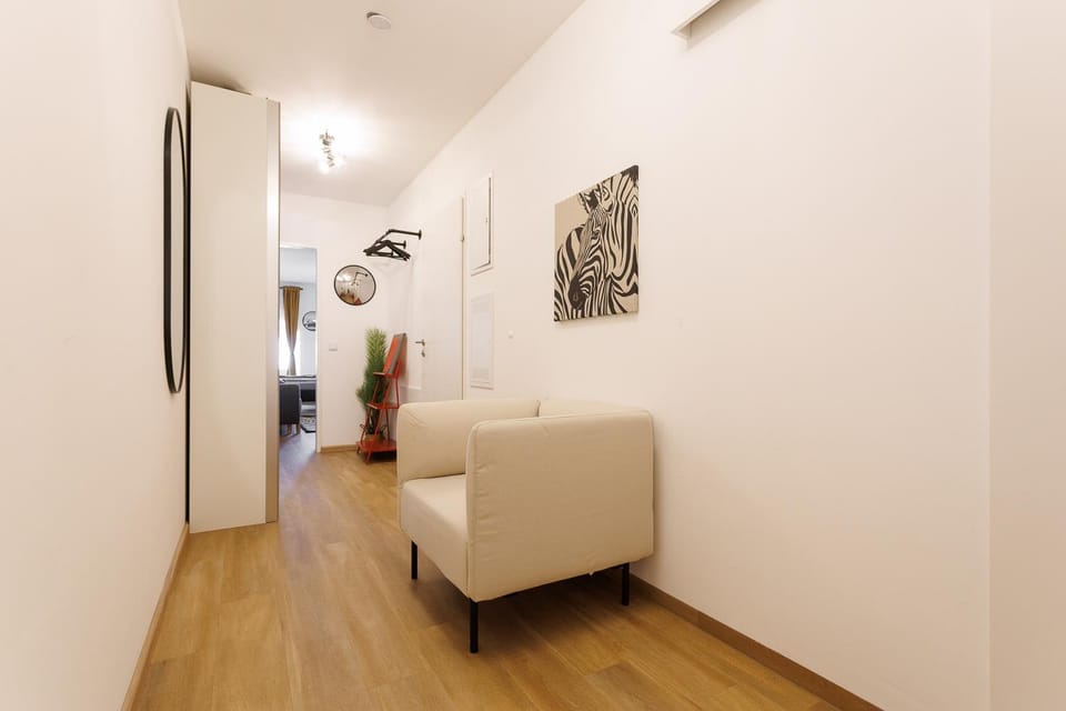 Long-Term Apartment near Central Station with Balcony Apartment in Vienna