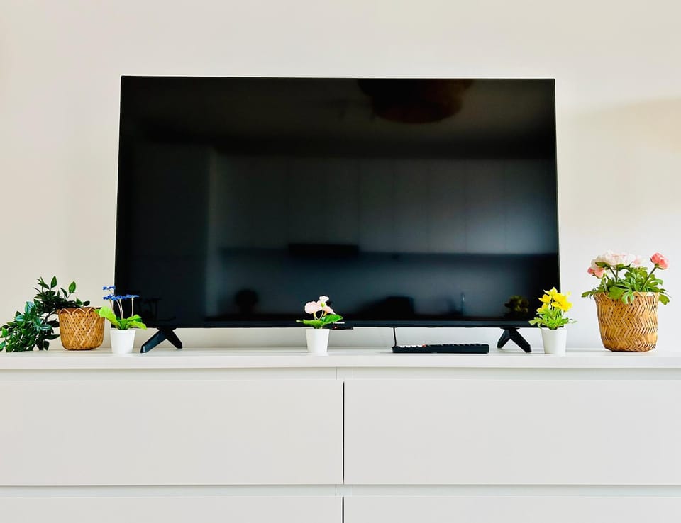 Modern Apartment with Balcony & Free Parking near Metro Apartment in Vienna