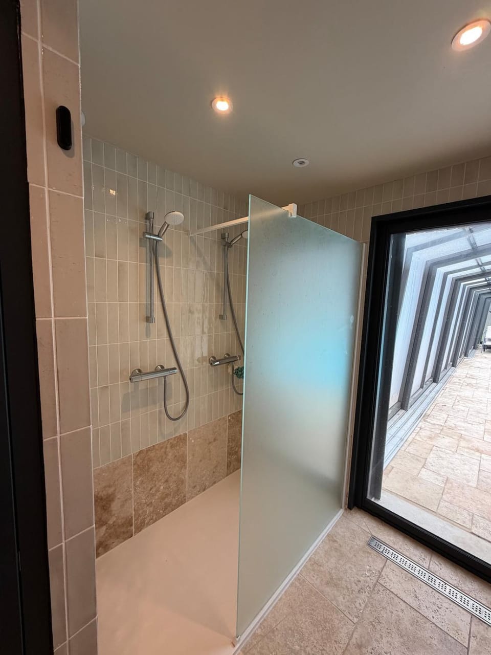 Le Lezarium Espace Fitness - Spa Piscine Villa in Normandy