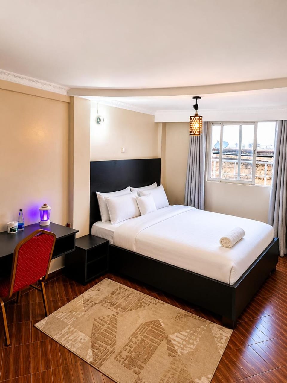 Bed, towels