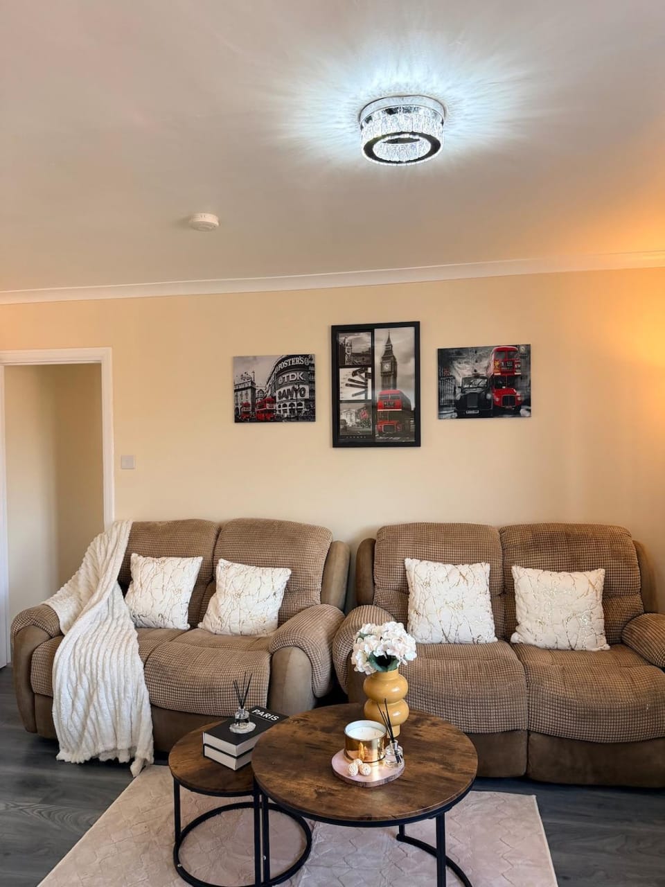 2 Bed Flat King Bed Near Heathrow Airport Apartment in Hounslow