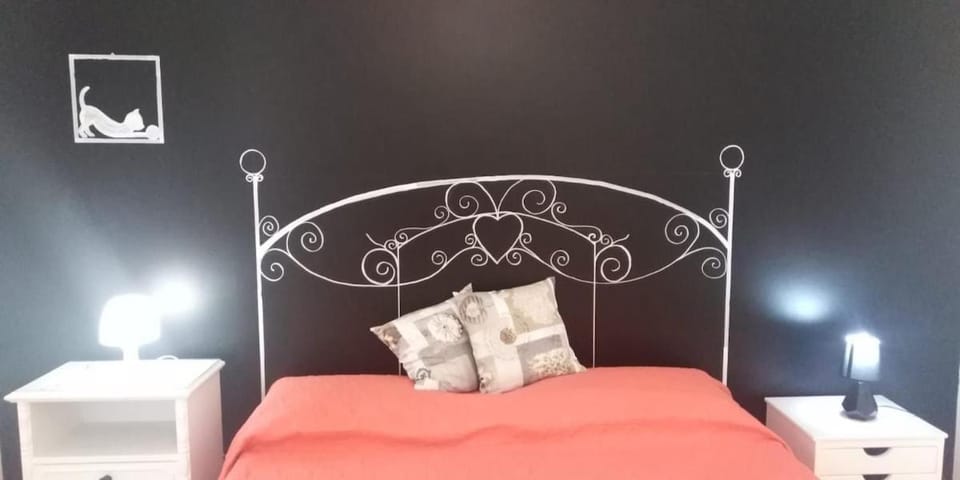 Bed, Photo of the whole room