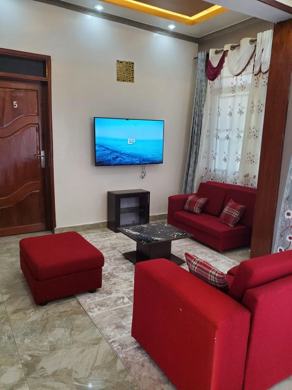 Volcanoes view Apartment in Africa