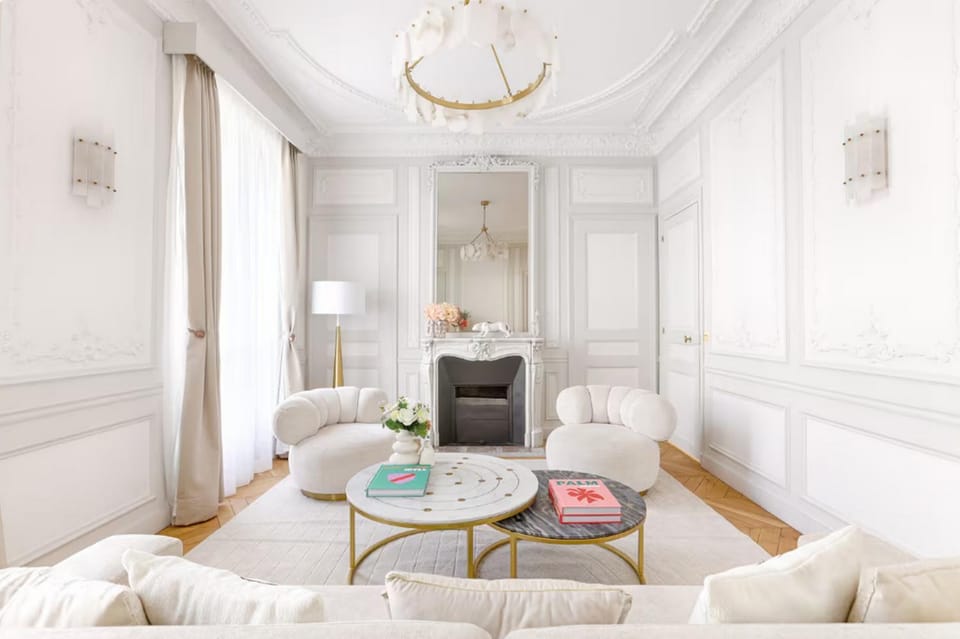 Communal lounge/ TV room, TV and multimedia, Living room, Seating area, Dining area
