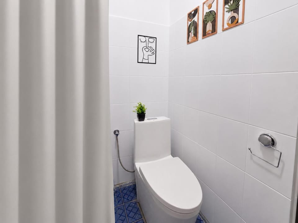 Toilet, Bathroom
