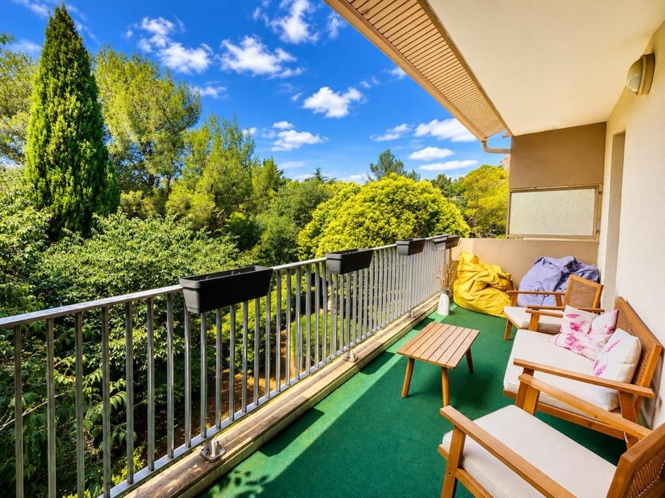 Panorama du Sud – Terrasse & Clim Apartment in Nimes