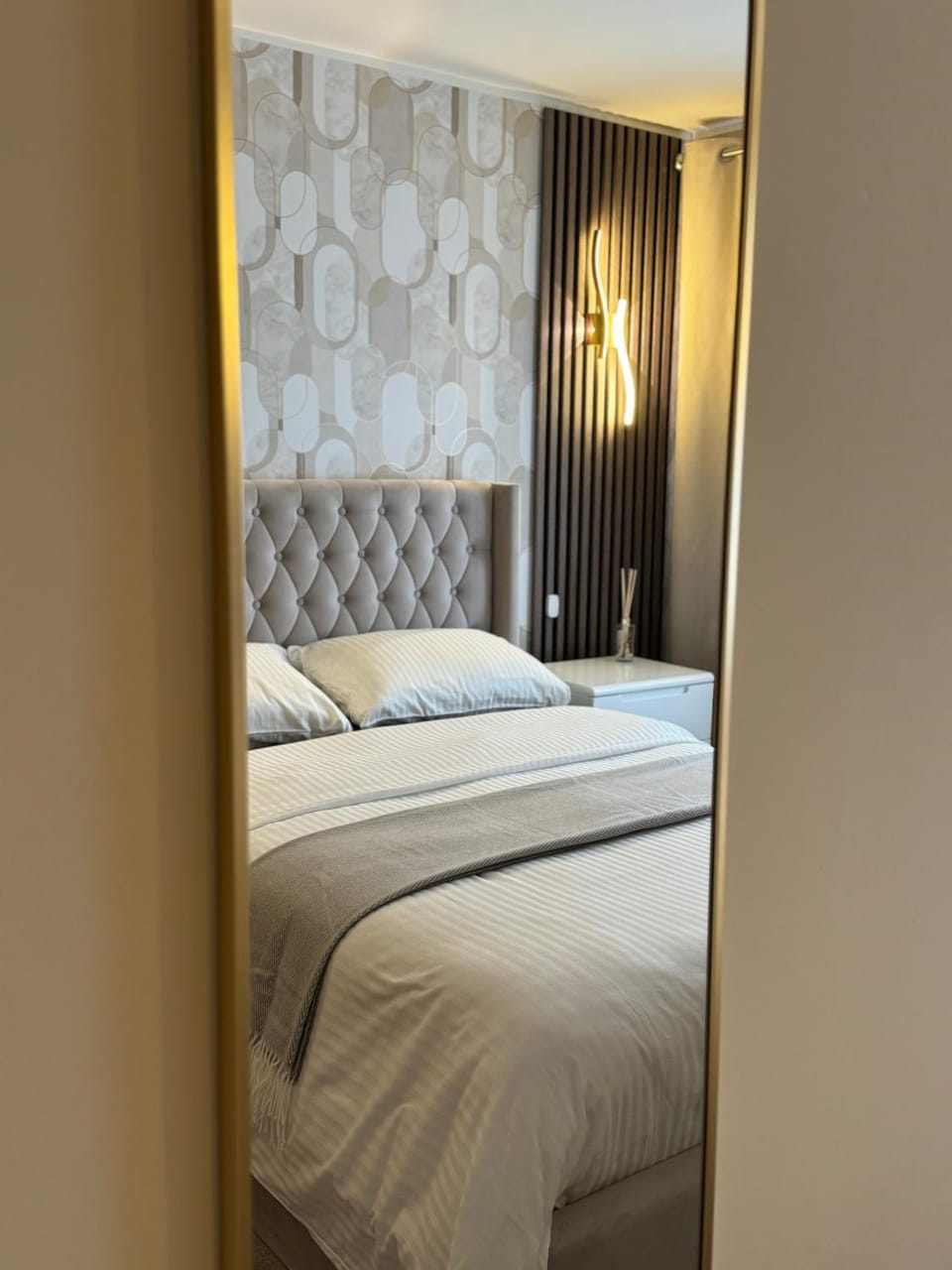 Mr Mihail Apartment in Isleworth