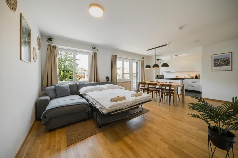 Bed, Living room