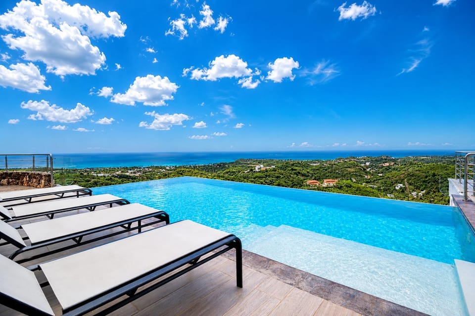 Luxury 4BR Villa with Private Pool and Panoramic Ocean Views Villa in Las Terrenas