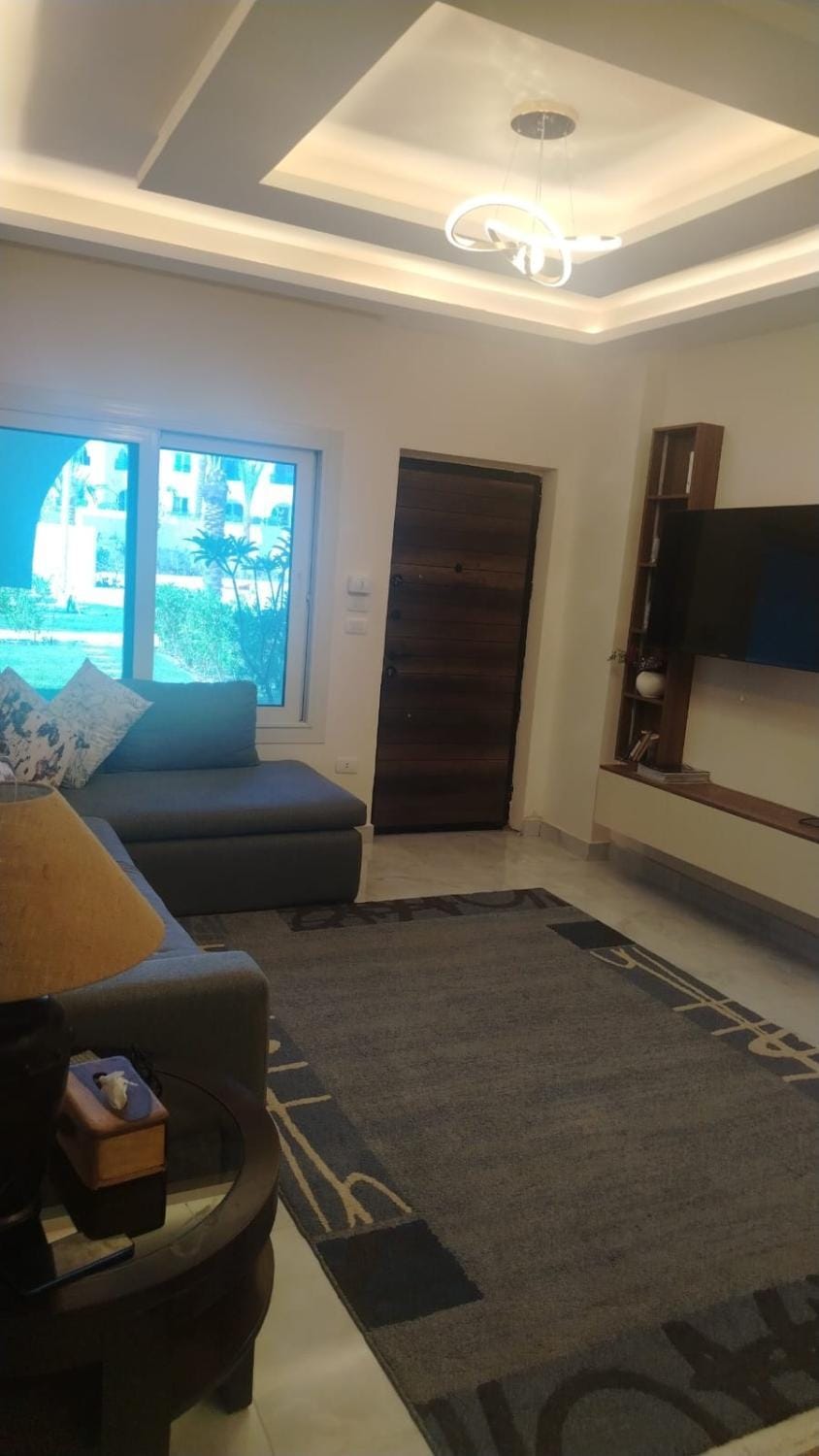 شقة فندقية فاخرة في قلب نعمة باي بكومباوند Down town لقضاء أجازة لا تنسى Apartment in Sharm El-Sheikh