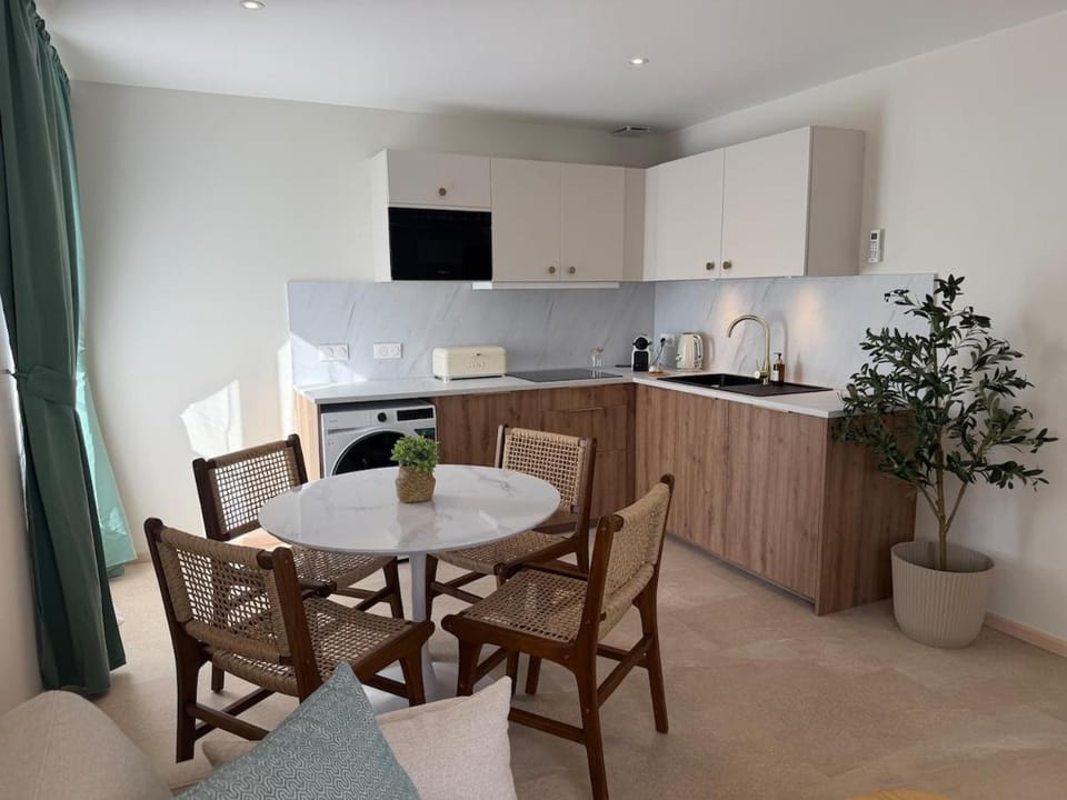Suite romantique avec balnéothérapie Apartment in Nouvelle-Aquitaine