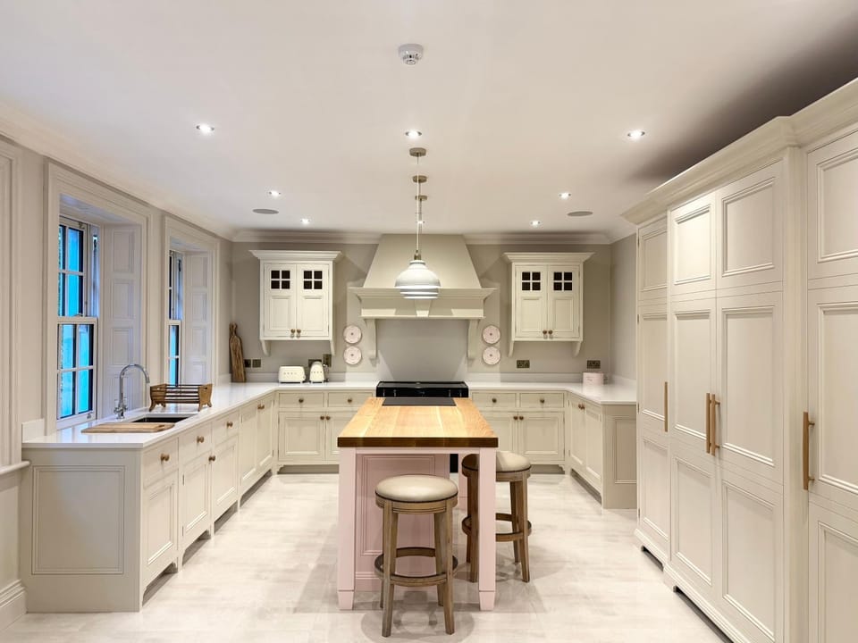 Dining area, kitchen