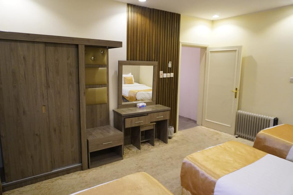 Photo of the whole room, wardrobe