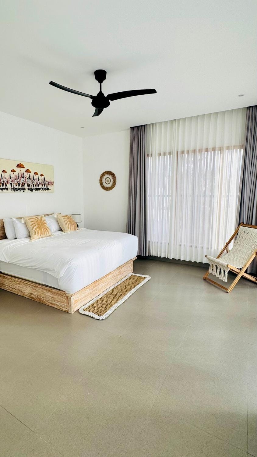 Villa Carina Bali - Villa Dua - 5BR Pool Villa, Rooftop Terrace & Free Airport Transport Villa in Bali
