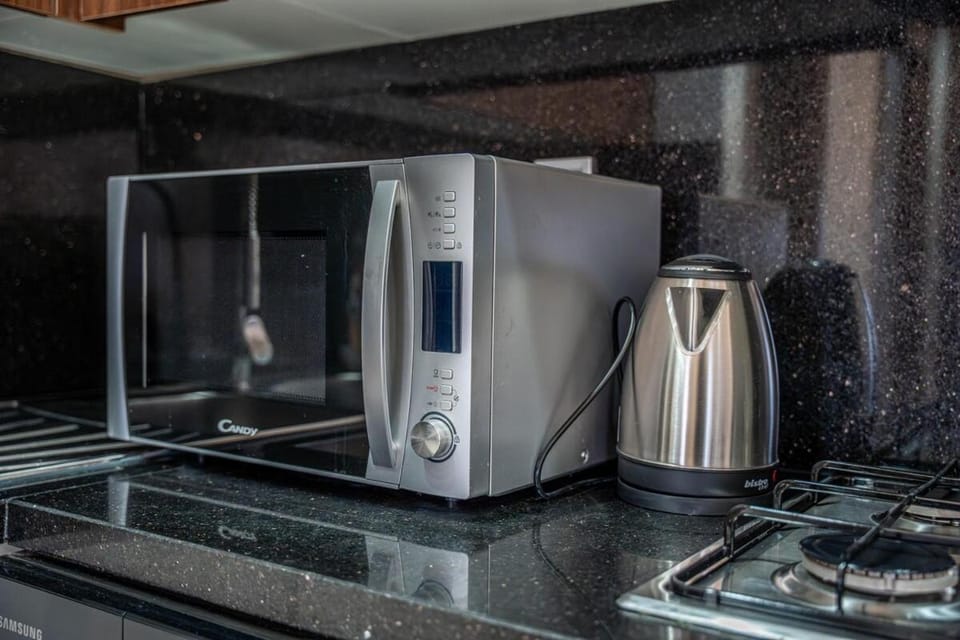 2BR Luxury - Pool & Terrace - 3 min to M Avenue Apartment in Marrakesh