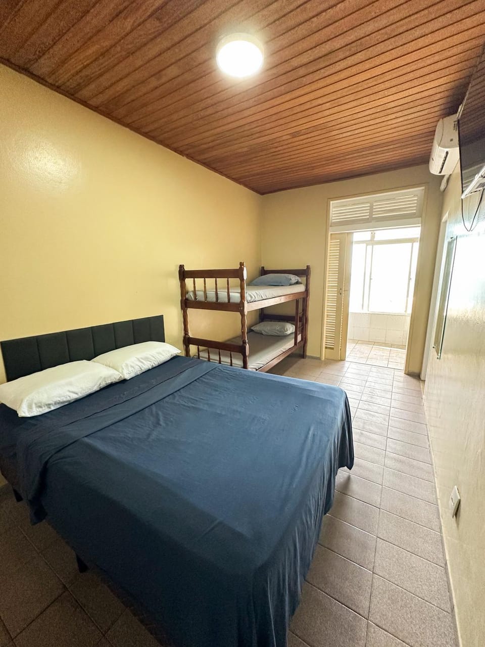 Pousada Casa de Praia, quarto 3 Bed and Breakfast in Florianopolis