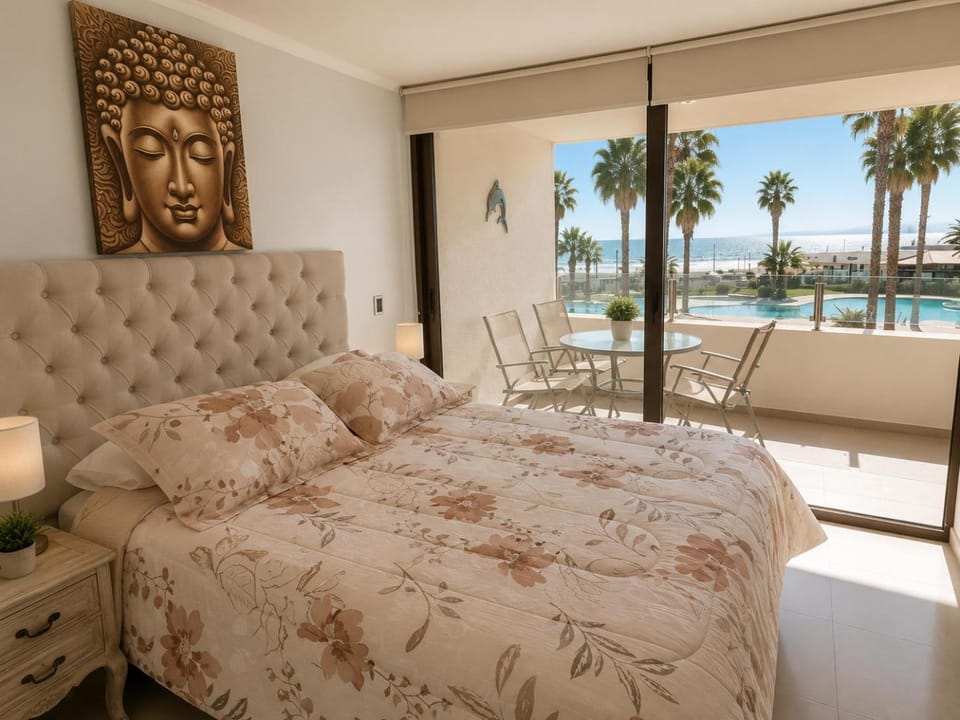 Bed, Natural landscape, Balcony/Terrace, Bedroom, Sea view, Swimming pool