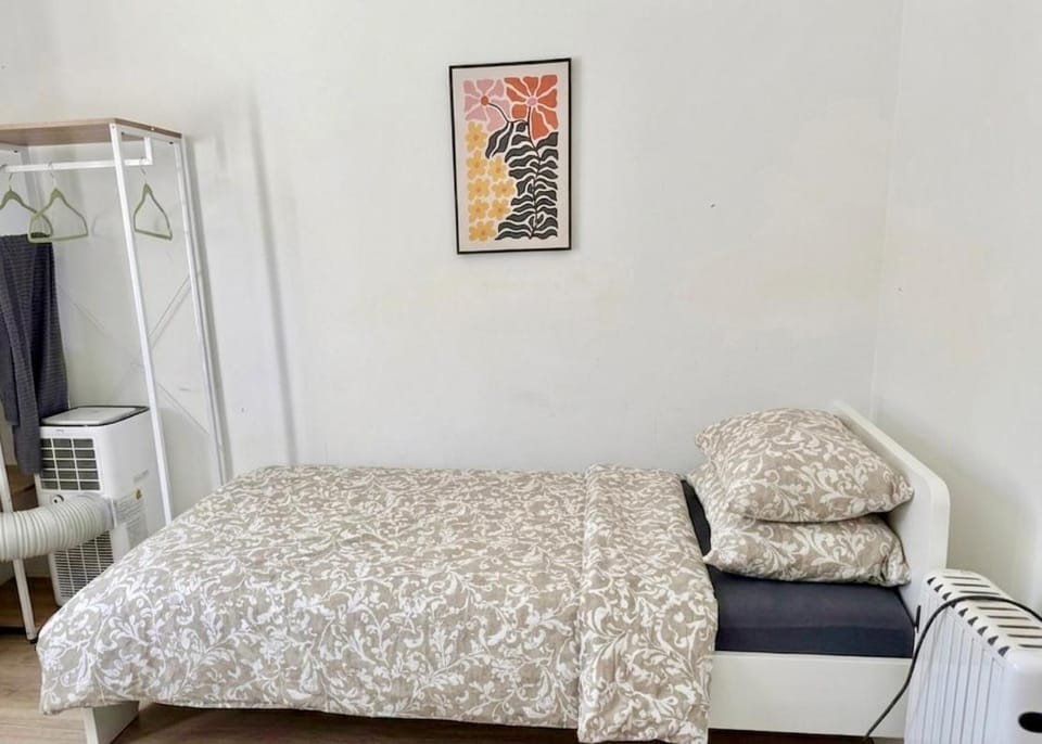 Cosy Apartment near Metro U1 & Free Parking Apartment in Austria