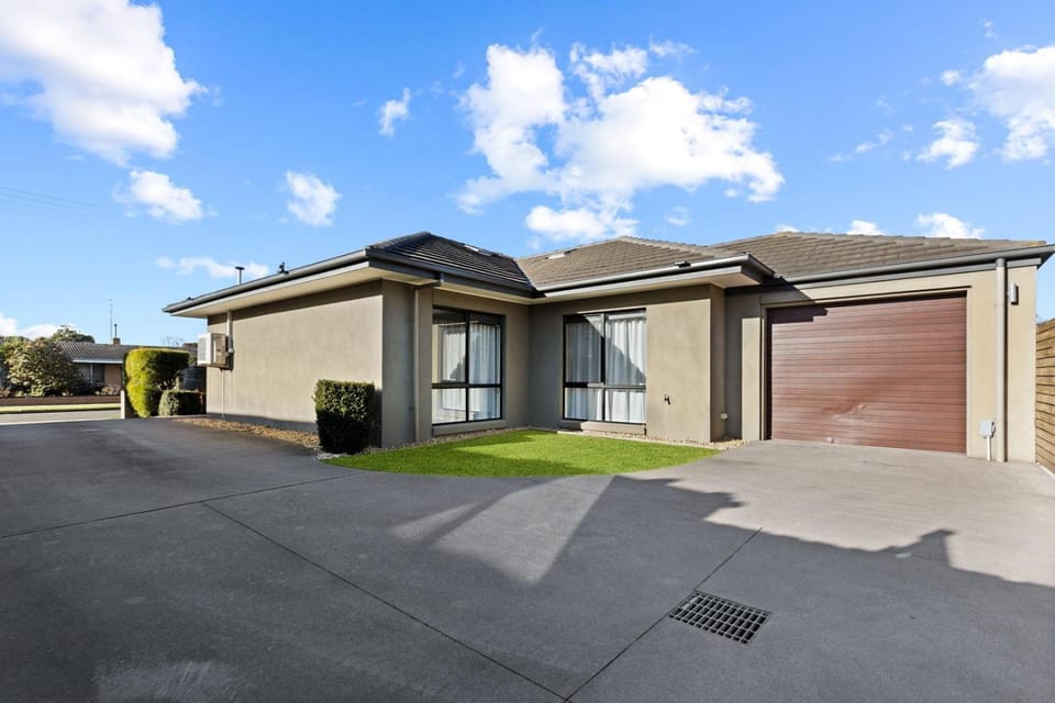 Avalon House in Bairnsdale
