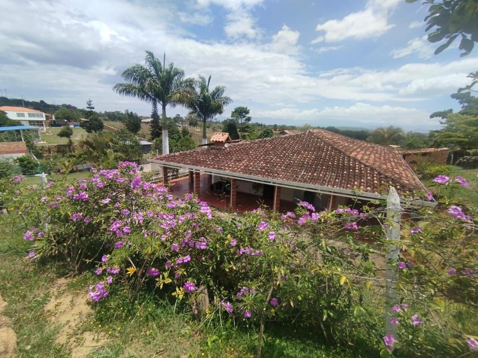 Villa Santa Country House in Santander, Colombia
