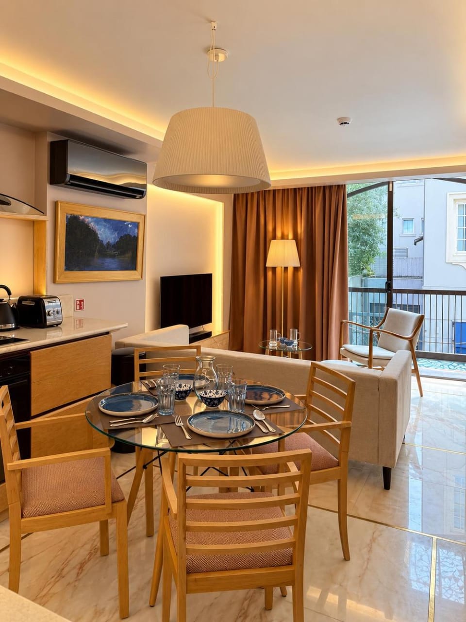 Communal lounge/ TV room, Dining area