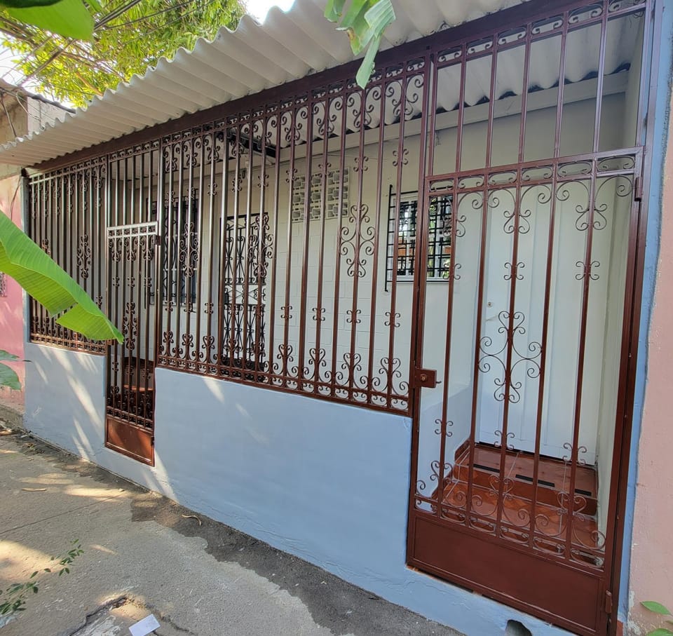 Facade/entrance, Balcony/Terrace