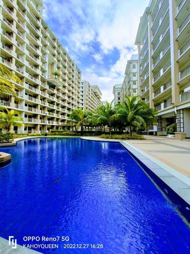 Luxury type 1 bedroom condo unit near NAIA Apartment hotel in Las Pinas