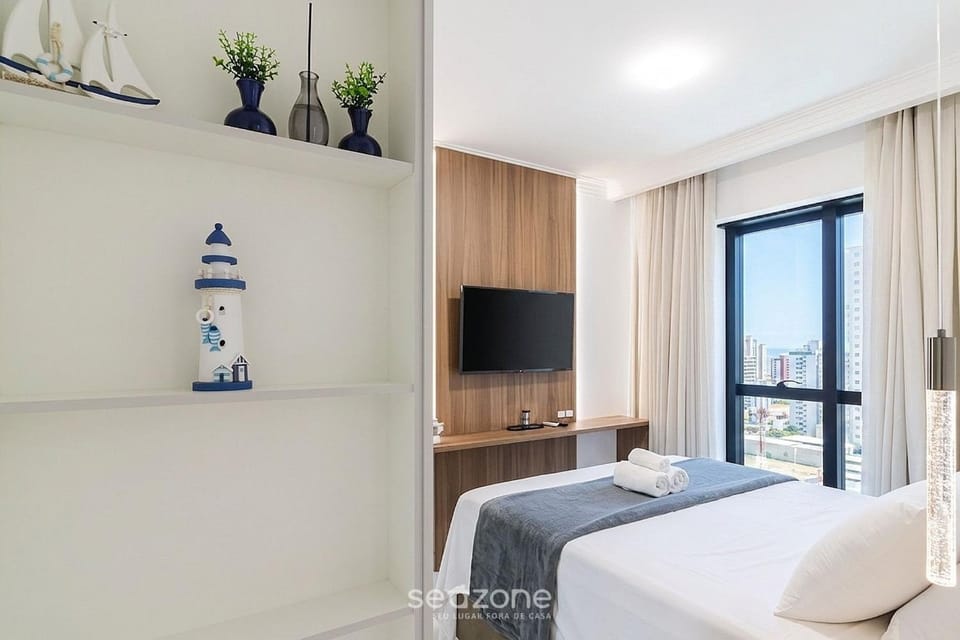 Bed, TV and multimedia, Bedroom, City view