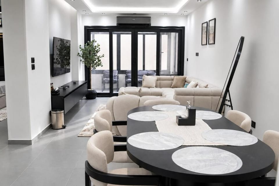 Modern Seaside Condo in Alexandria Apartment in Alexandria