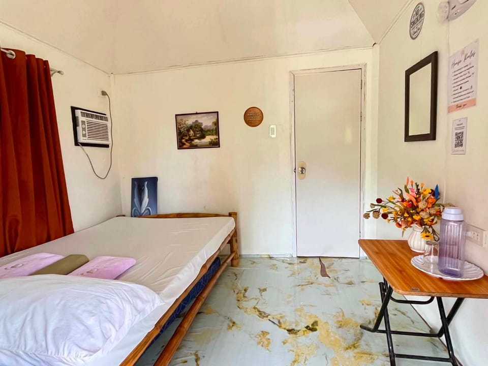 Sassys Place Port Barton Resort in San Vicente