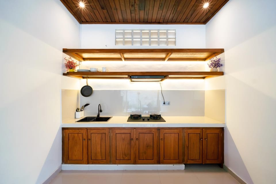 Kitchen or kitchenette, stove