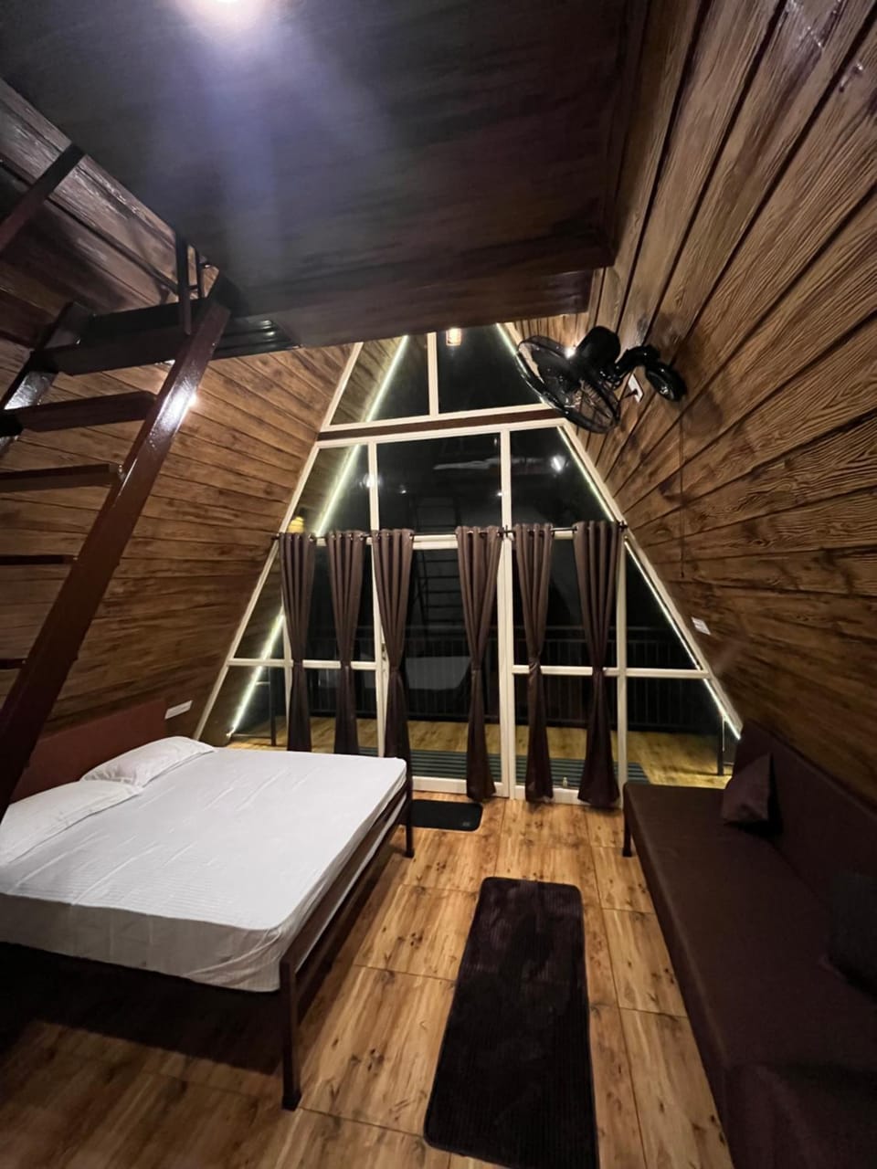 The Brook Hut Bed and Breakfast in Kerala