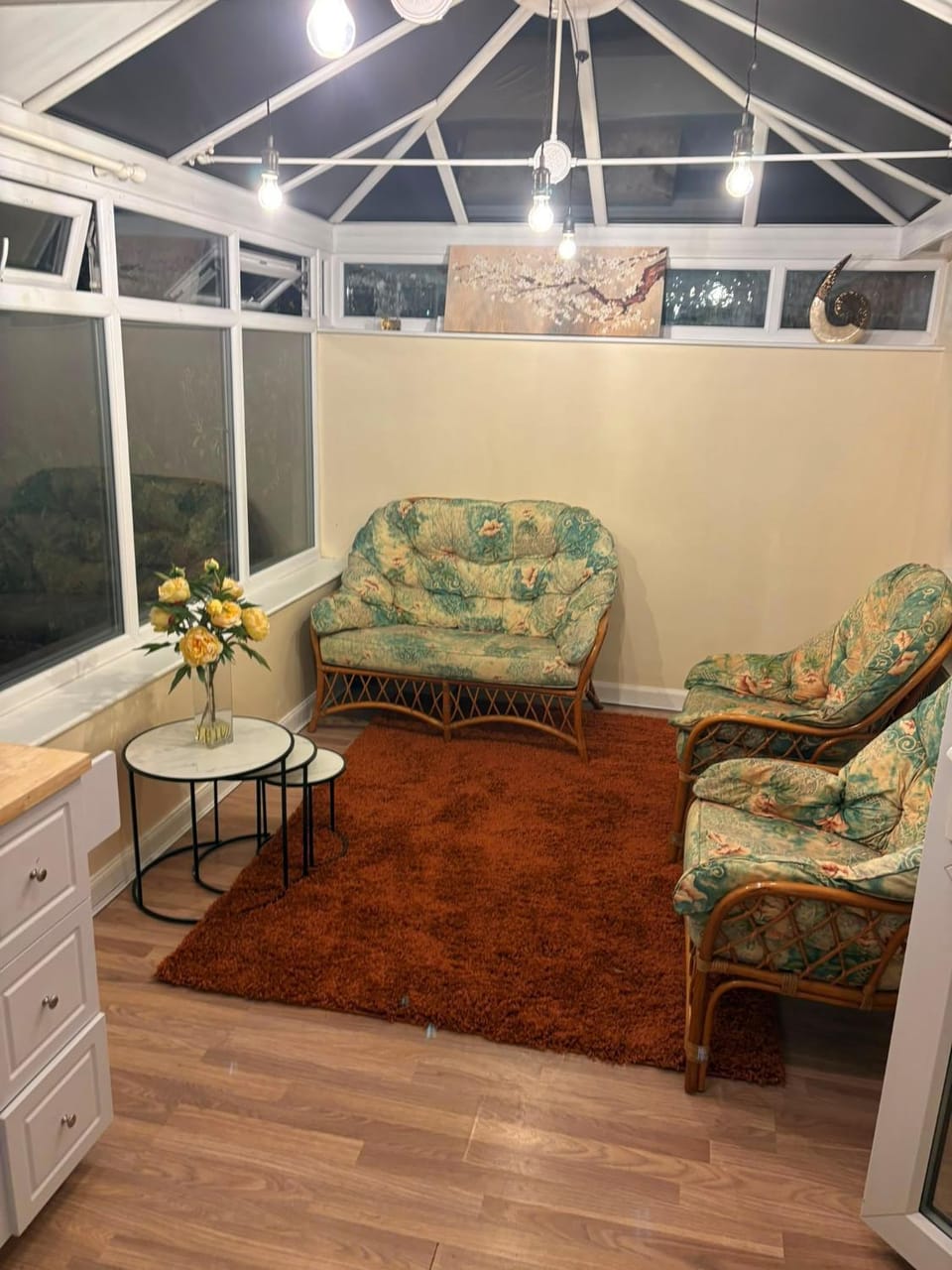 Living room, Seating area