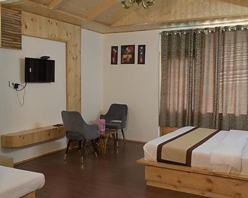 Himlyan villa Vacation rental in Manali