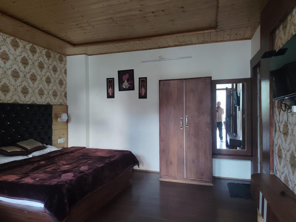 Himlyan villa Vacation rental in Manali