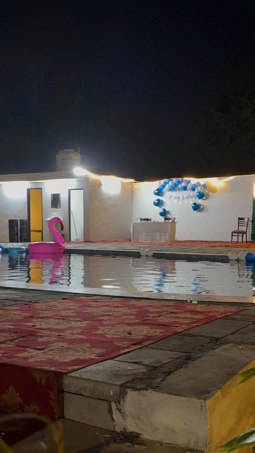 Luxury Resort near DELHI Villa in Delhi