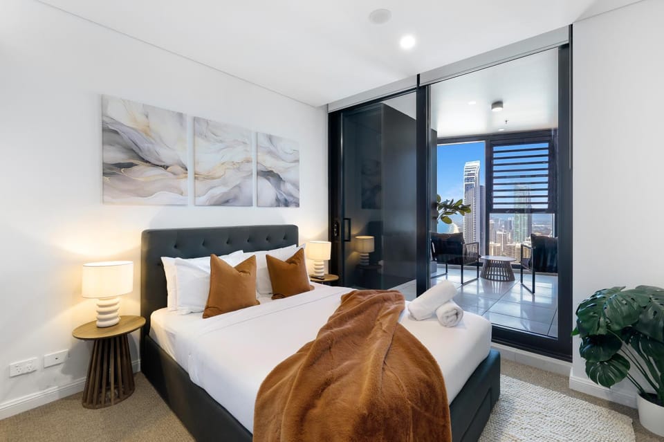 Bed, Seating area, Bedroom