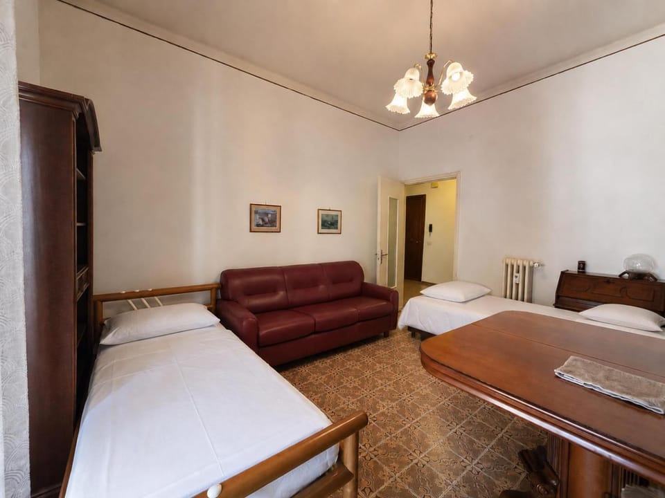 Bed, Living room