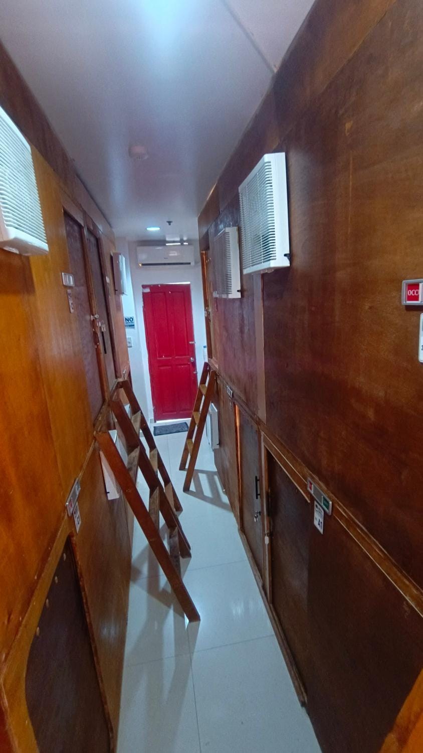 Metro Capsule - Parañaque Capsule hotel in Las Pinas