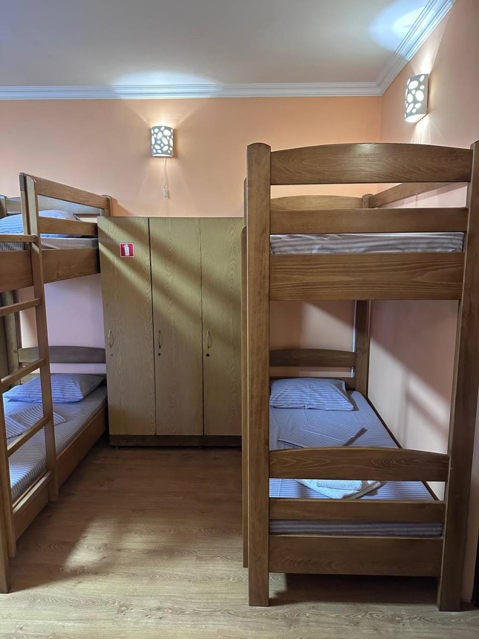 Photo of the whole room, wardrobe