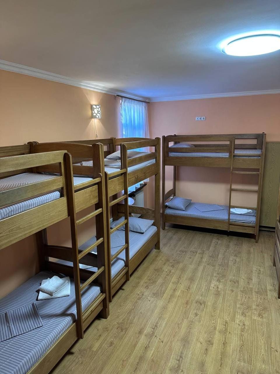 Bed, Photo of the whole room, bunk bed