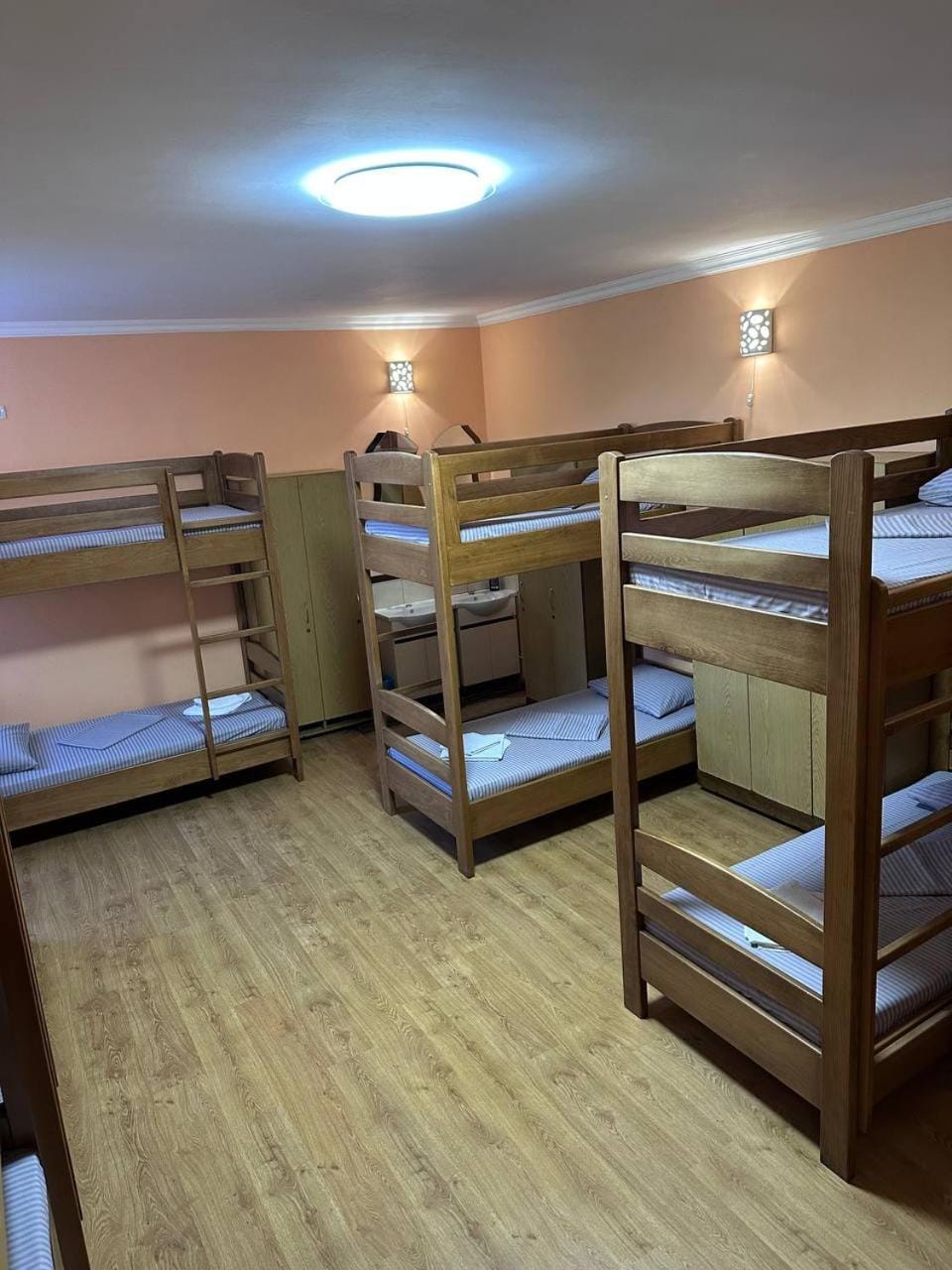 Bed, Photo of the whole room, bunk bed