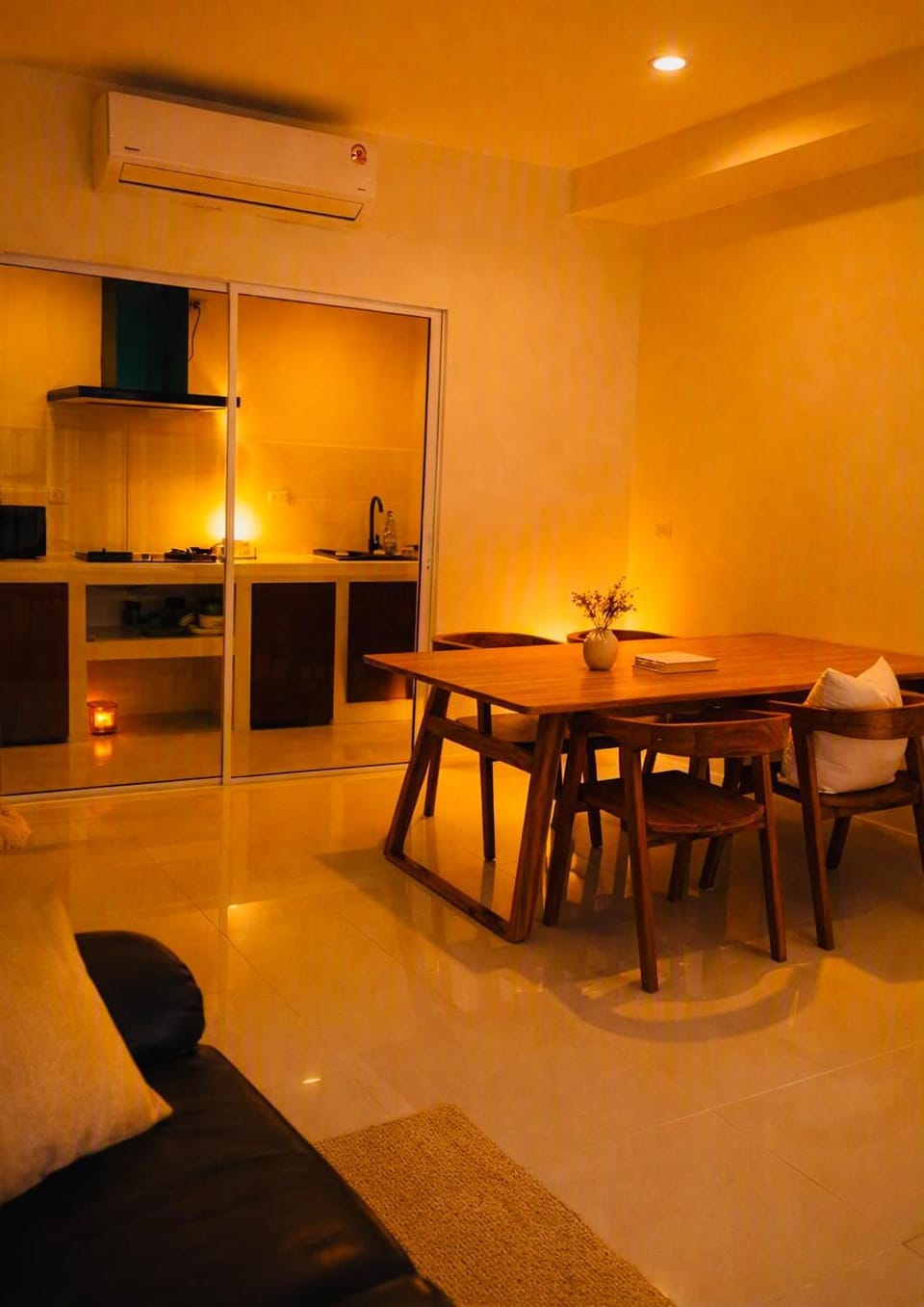 Living room, Dining area