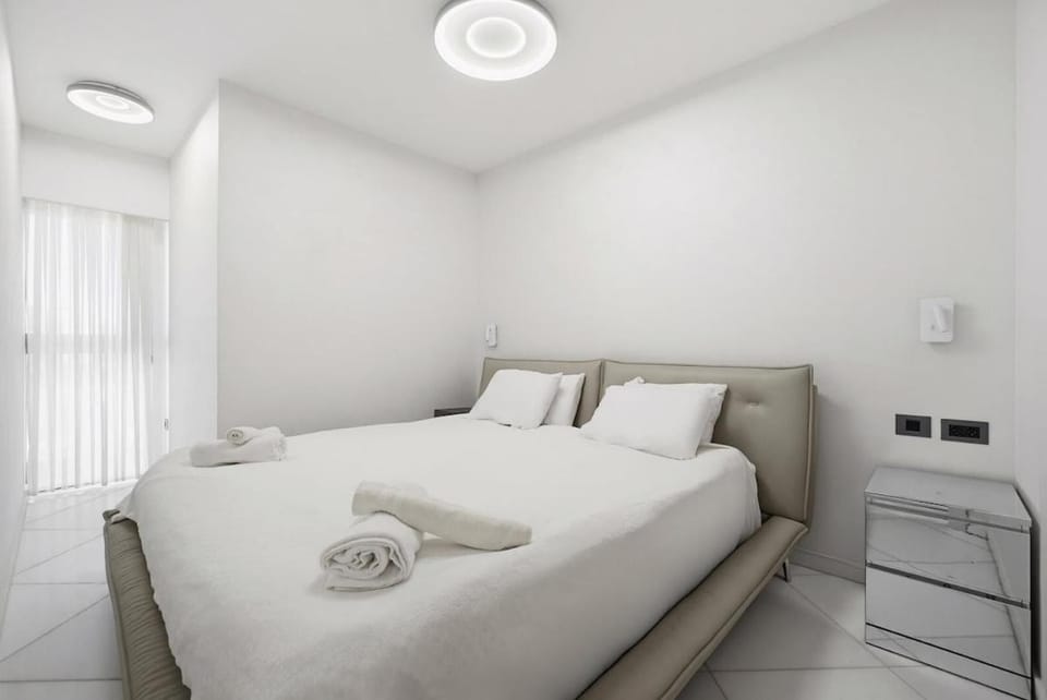 Okianos 1bd Sea View and Balcony Apartment in Herzliya