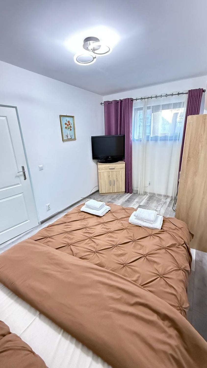 Easy Link Studio Aeroport Spital Neuro Sf Maria Apartment in Romania