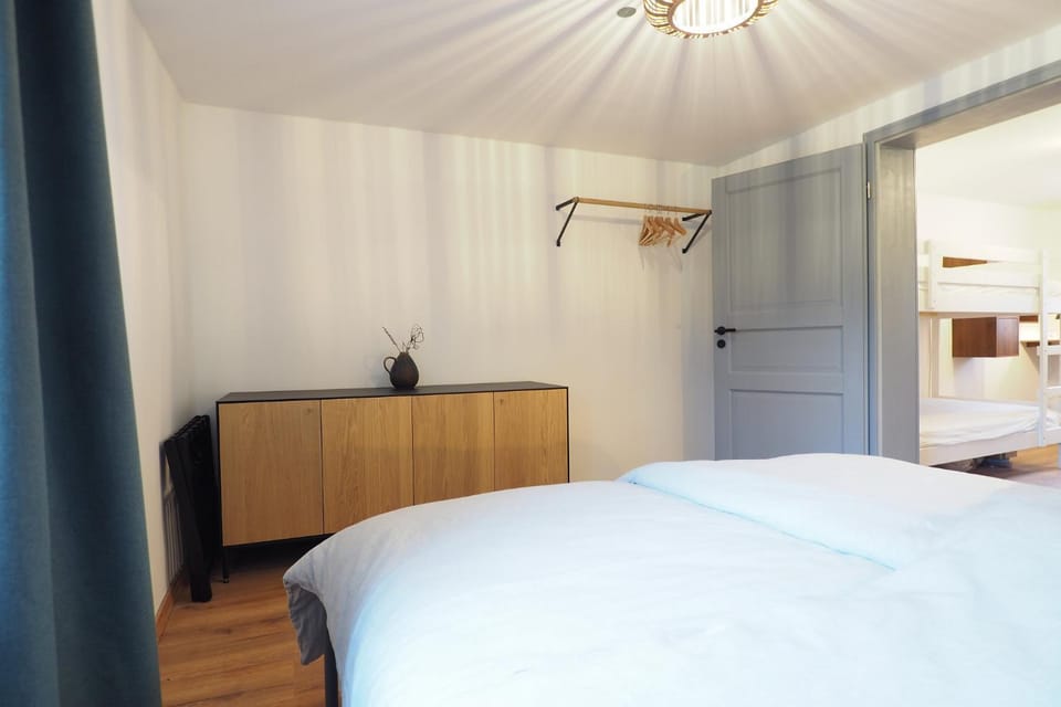 Bed, Photo of the whole room, Bedroom, wardrobe