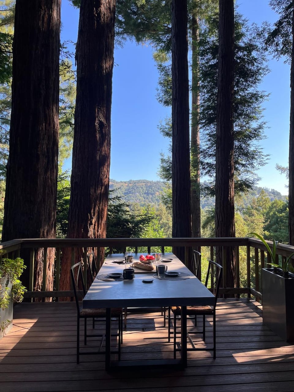The Treehouse in Downtown Mill Valley Chalet in Mill Valley